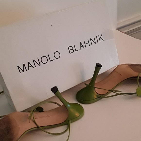 Womens shoes - Picture 3 of 4